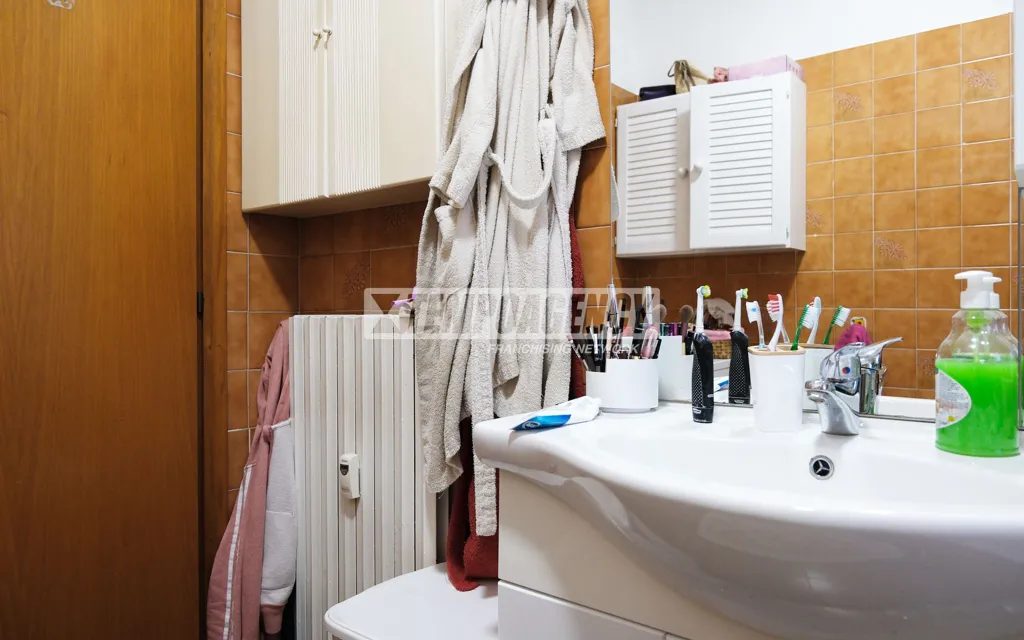 Bathrooms - 2-Bedroom Apartment with Terrace in Pieve Emanuele