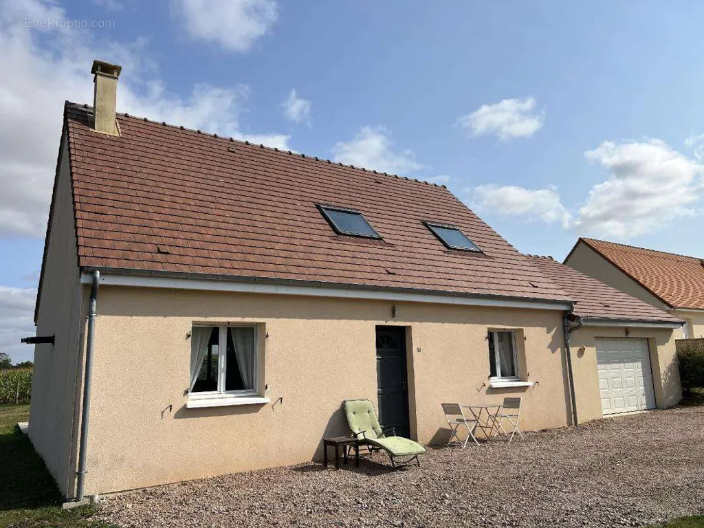 Exterior - Charming House with Garden near Argentan