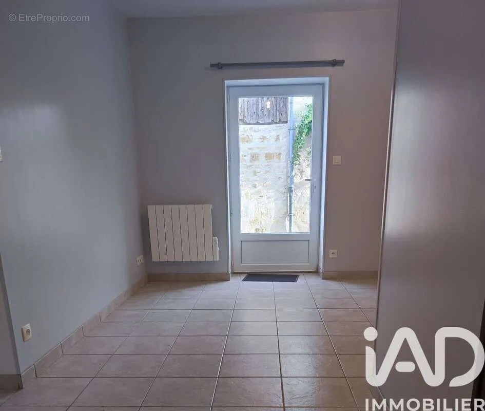 Maison de Village Rénovée au Calme à Bournand