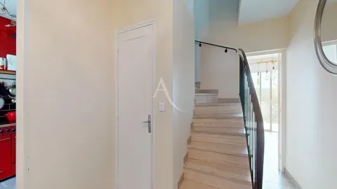 Entrée - Maison avec Piscine et Balcon-terrasse au Plessis-Robinson