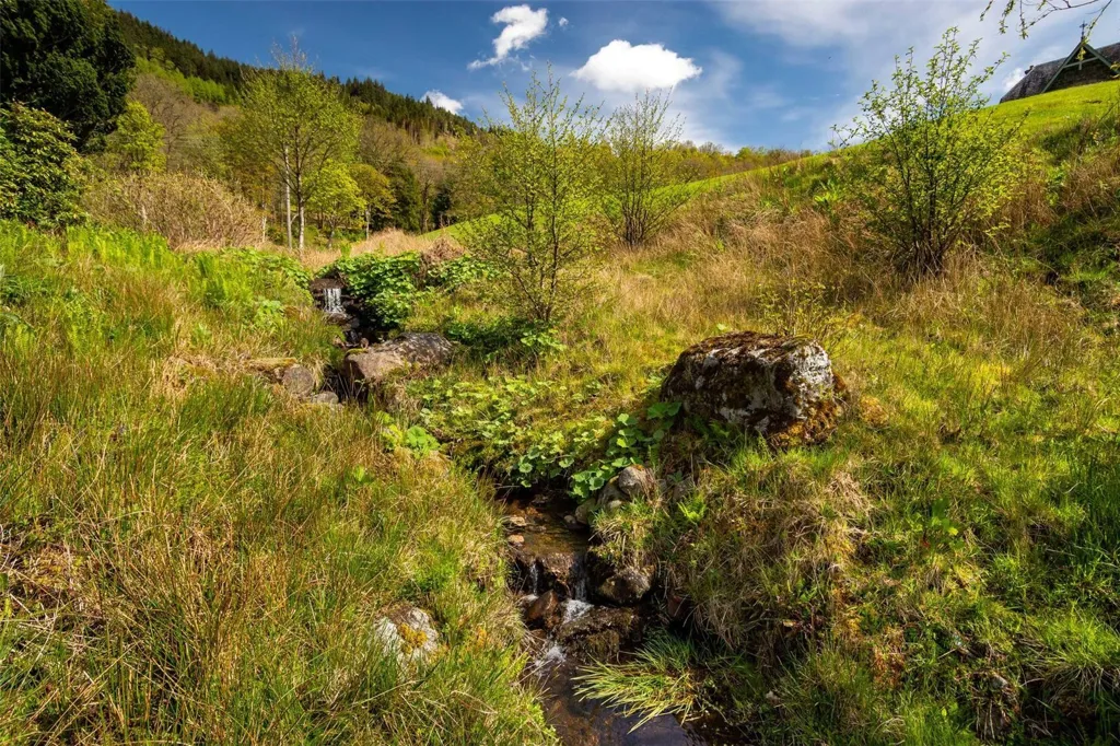 Maja asukohas Trossachs