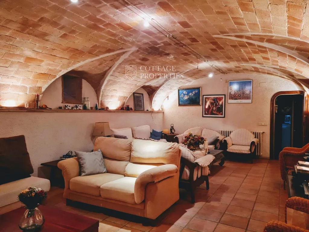 Stanze - Rustic Estate with Masia in Llagostera