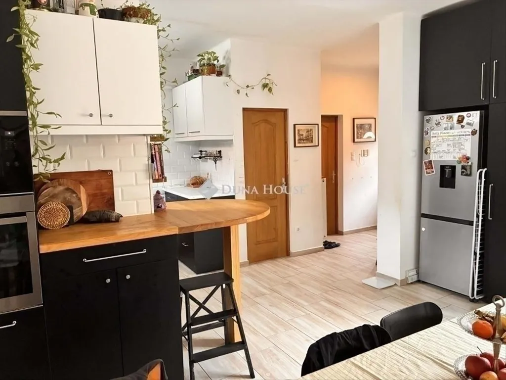 Cuisine - Renovated Twin House in Budapest 19th District
