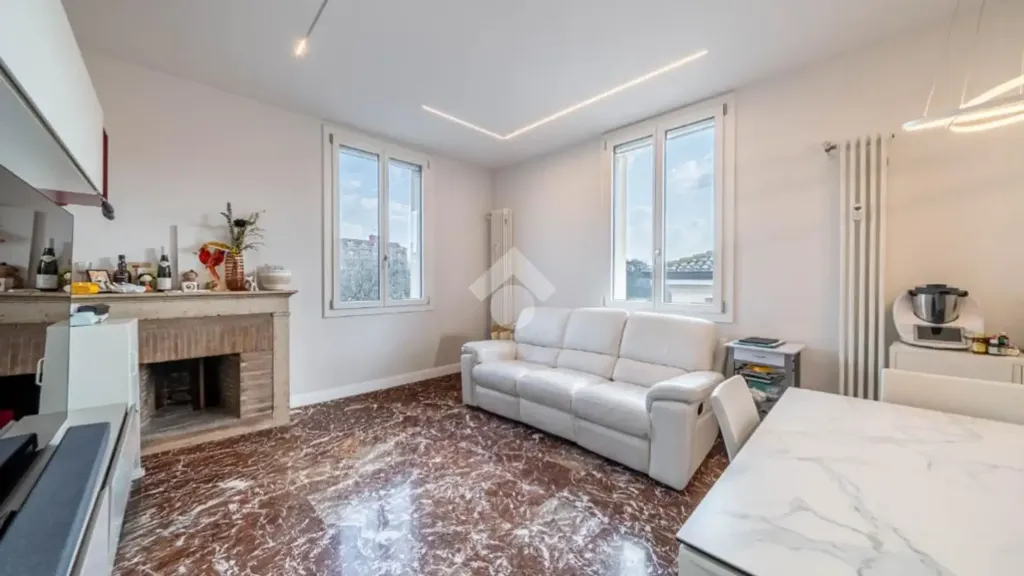 Séjour - Signorile Flat with Ascender in Modena's Historic Centre