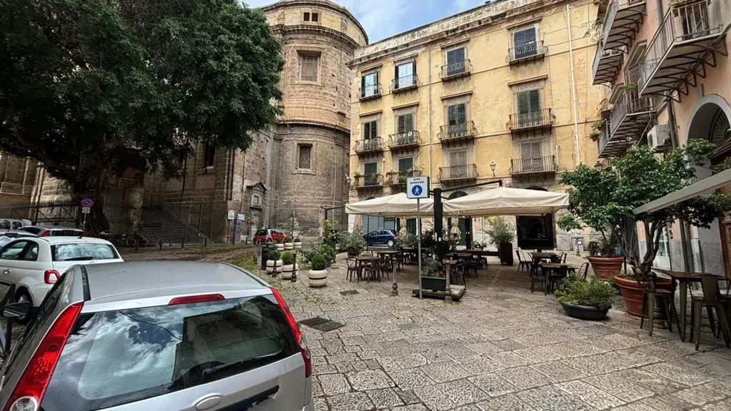 Jardin - Modern Bilocale in Palermo's Historic Centre