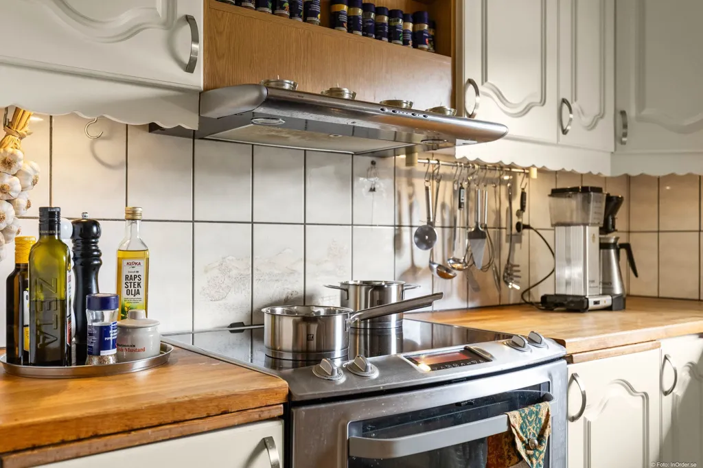 Cuisine - Two-Storey Villa with Workshop in Alesta, Sjöbo