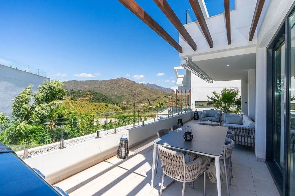 Terrasse - Modern Villa with Pool in La Cala Resort