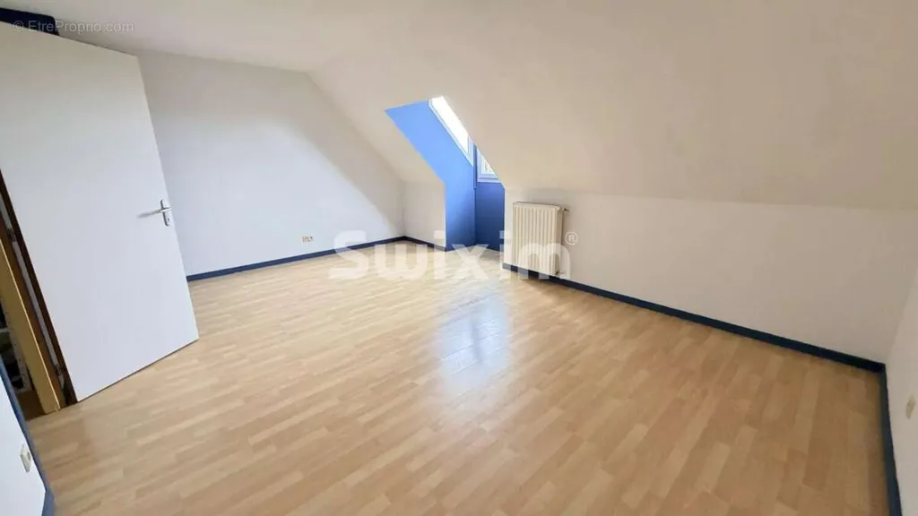 Pièces - Appartement Duplex avec Parking à Offlanges
