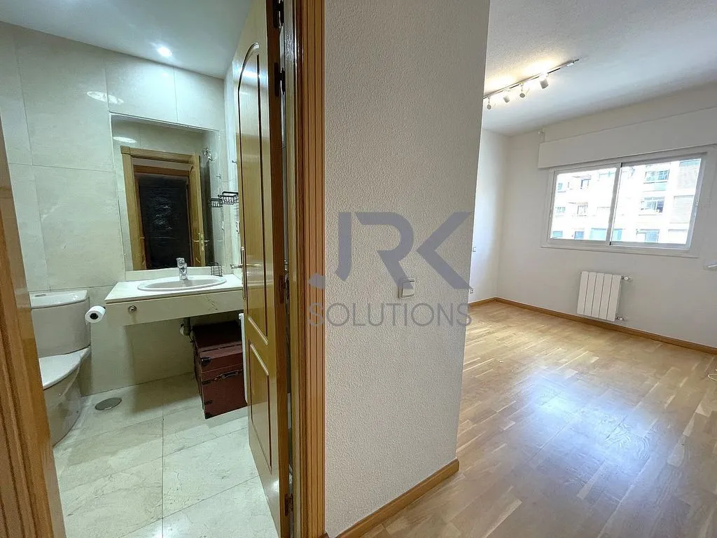 Salles de bain - Apartment with Pool in Aravaca