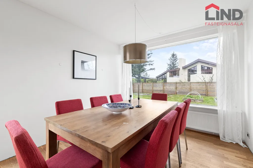 Salle à manger - Single-Floor House with Garden in Garðabær