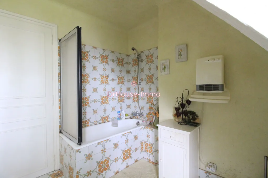 Bagni - 10-Piece Manor with Marble Features in Beaumont-le-Roger