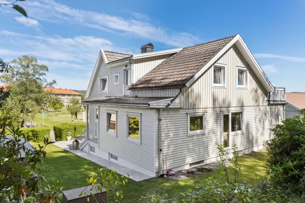 Extérieur - Modernised 1930s Villa with Garden in Central Kungälv