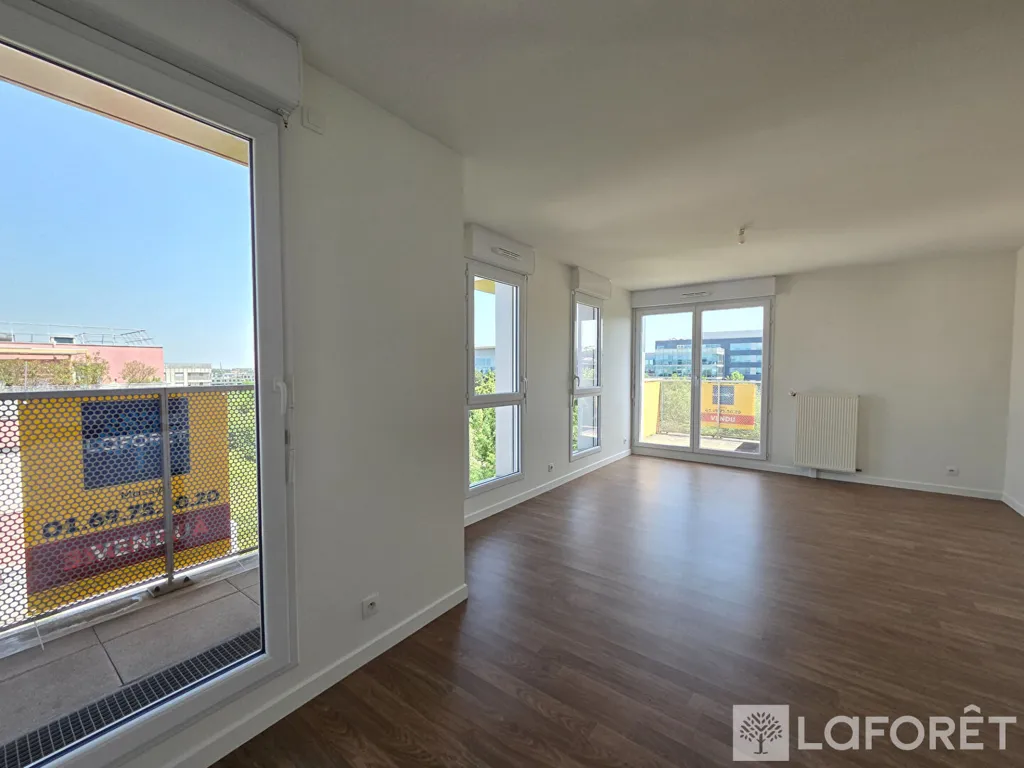 Séjour - Appartement 3 Pièces avec Balcon à Massy