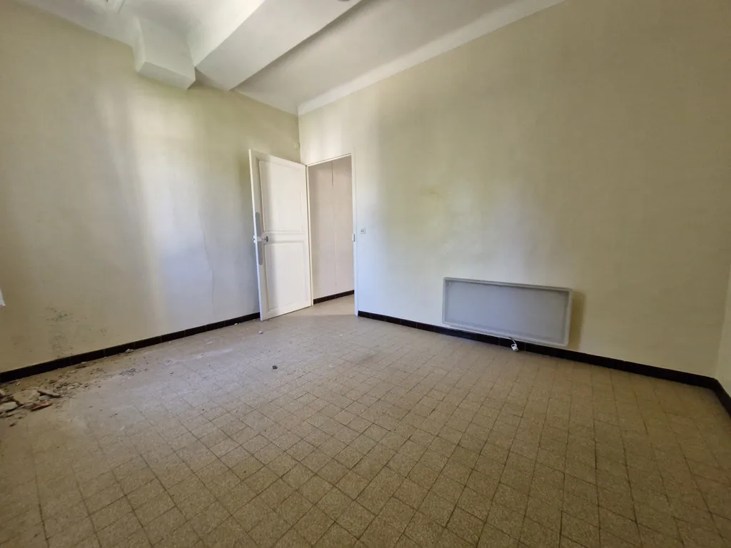 Toad - Duplex House with Two Apartments in Tourrette-Levens