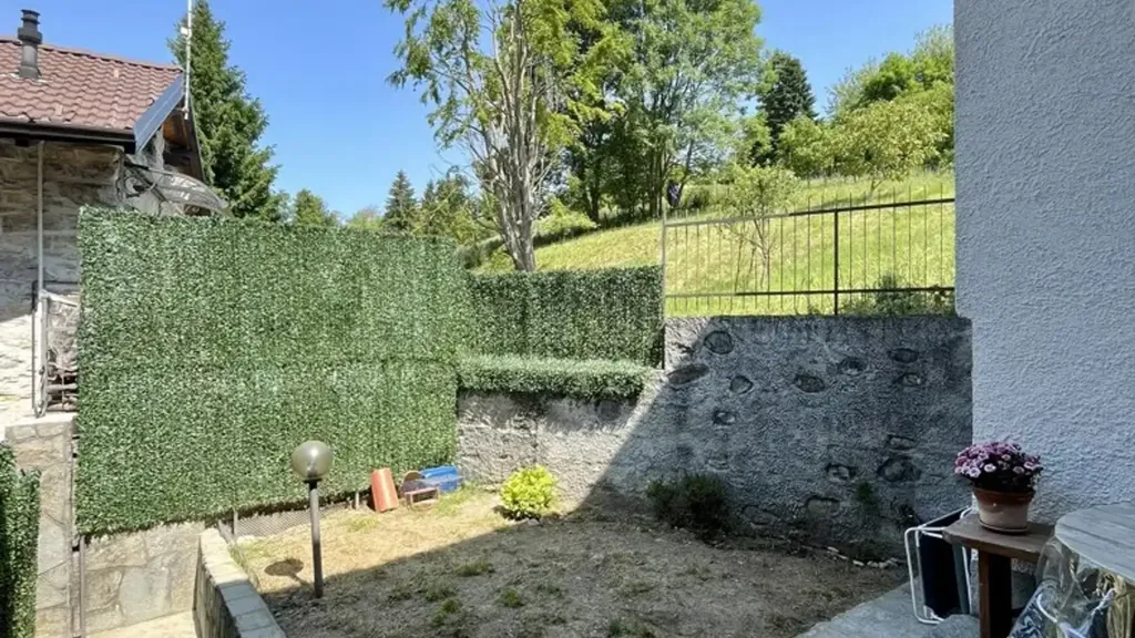 Garden - Independent House with Garden in Valle Intelvi