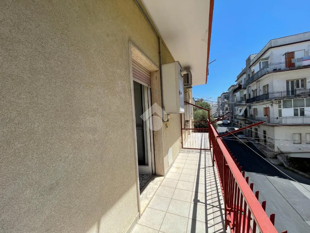 Rõdu - Bright Apartment with Balcony in Ceglie Messapica