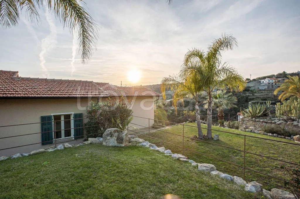 Aed - Luxury Villa with Infinity Pool in Bordighera