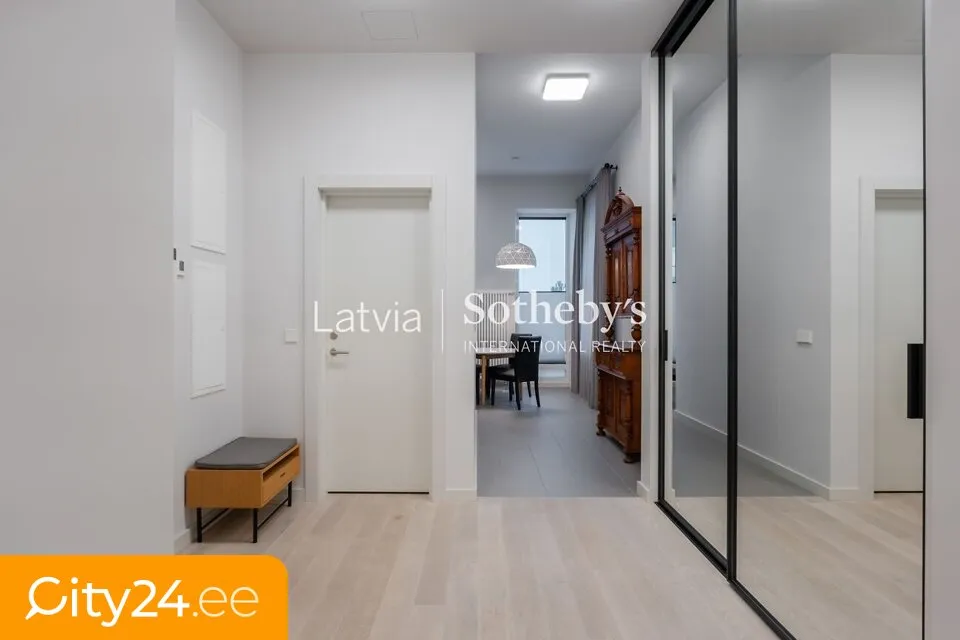 Esik - 2-Bedroom Apartment with National Library View in Riga