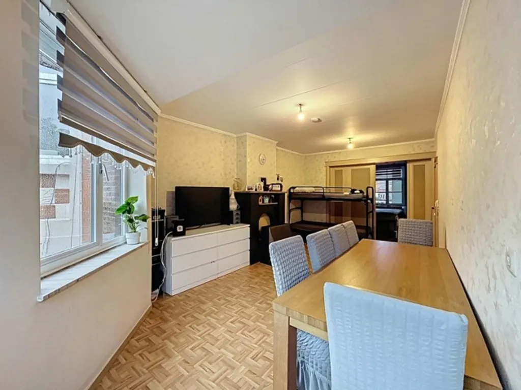 Sala da pranzo - 2-Bedroom Flat with Convertible Attic in Schaerbeek