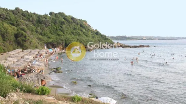 Three-Level Villa with Sea View in Lefkáia