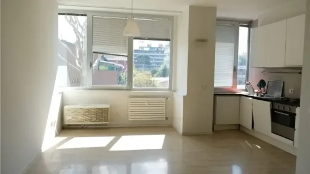 Cuisine - 2-Bedroom Apartment with Balcony in Florence
