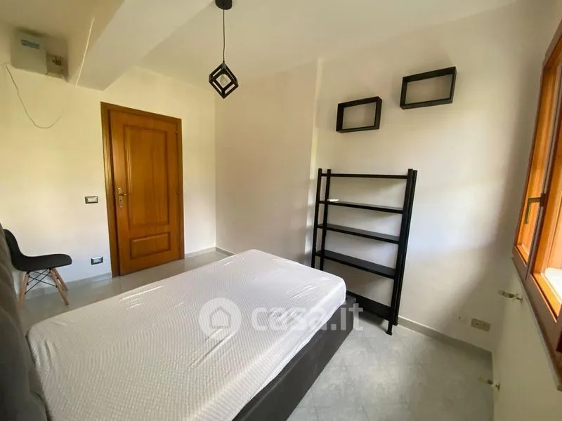 Chambres - Rented Apartment with Balcony in Messina
