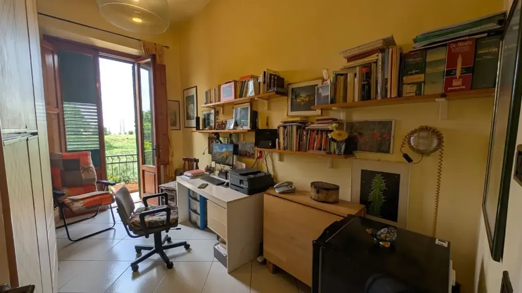 Kabinet - Rustic Apartment with Terrace in Sovigliana