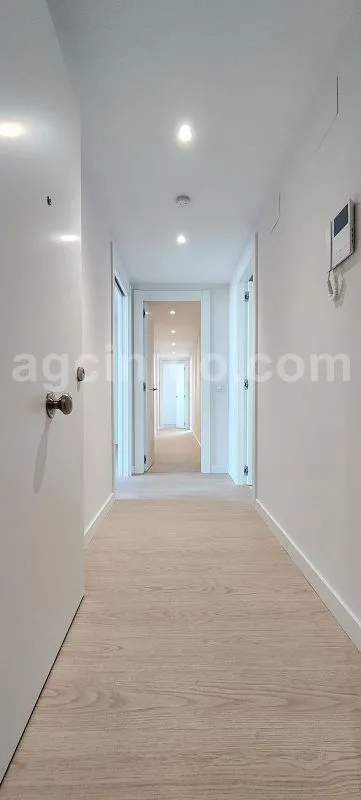 Entrée - Modern Penthouse with Pool in El Peral