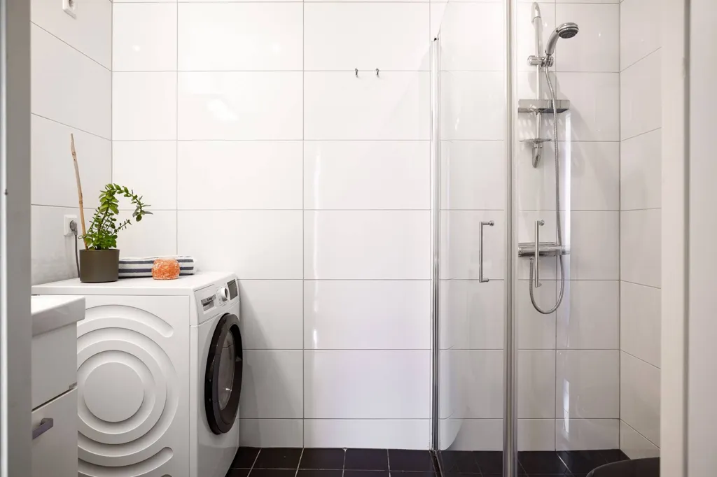 Bathrooms - Waterfront Apartment with Balcony in Stockholm