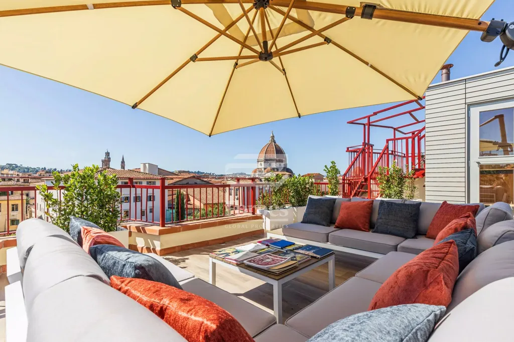 Terrasse - Renovated Penthouse with Panoramic Terrace in Florence