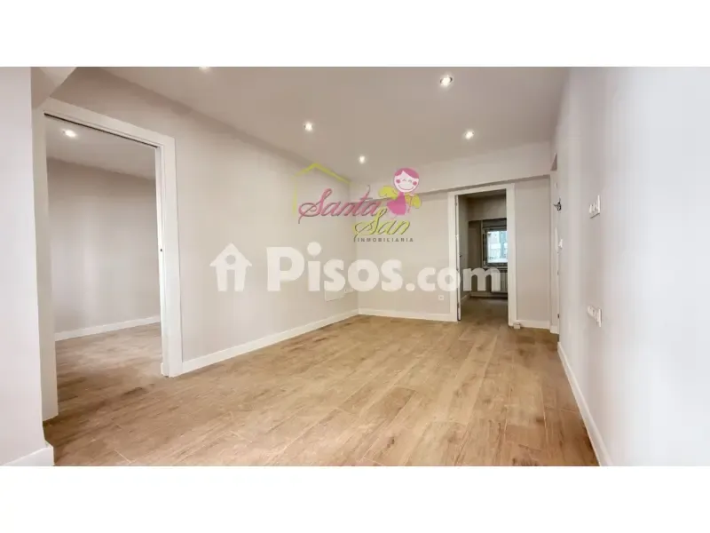 Zimmer - New Flat with Balcony in Salamanca