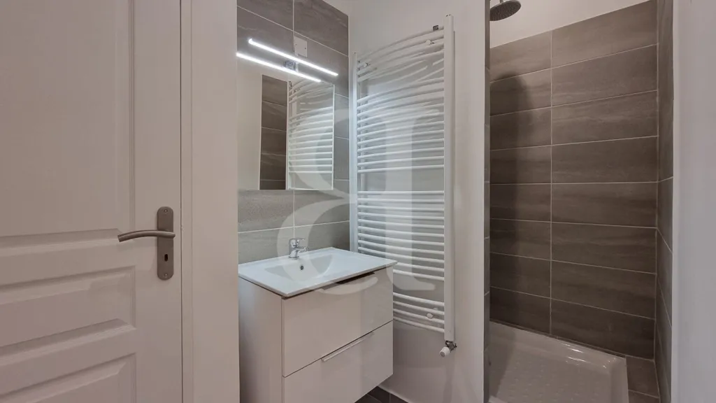 Vannitoad - Fully Renovated Duplex Flat in Mazan