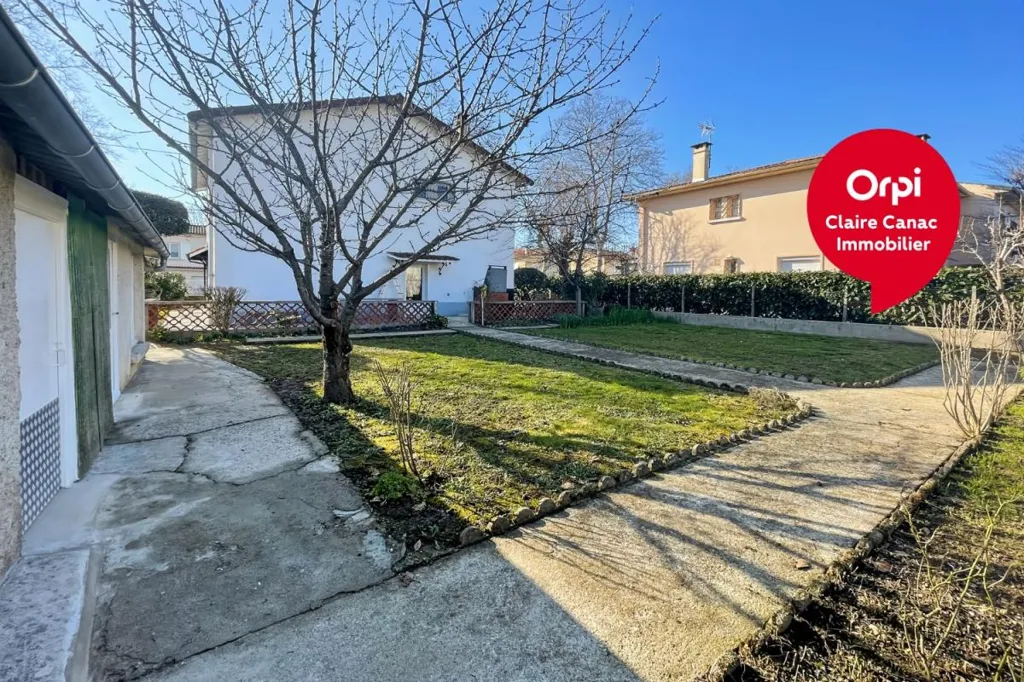 Garden - Charming 3-Piece House with Terrace in Castres