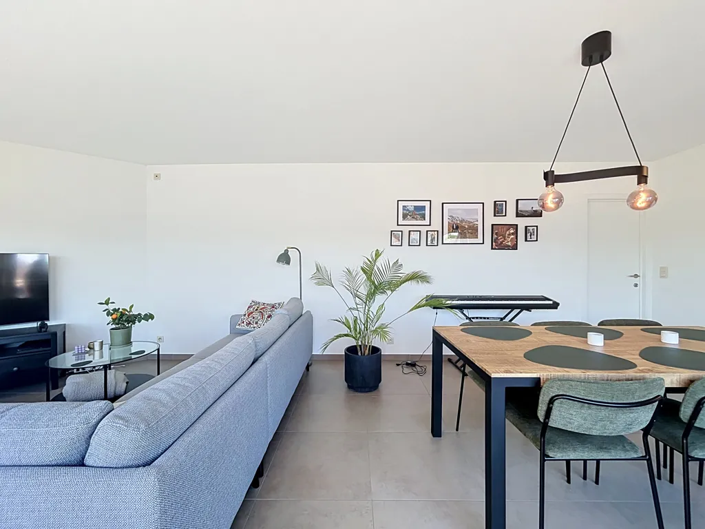 Salle à manger - Appartement avec Grand Terras à Louer
