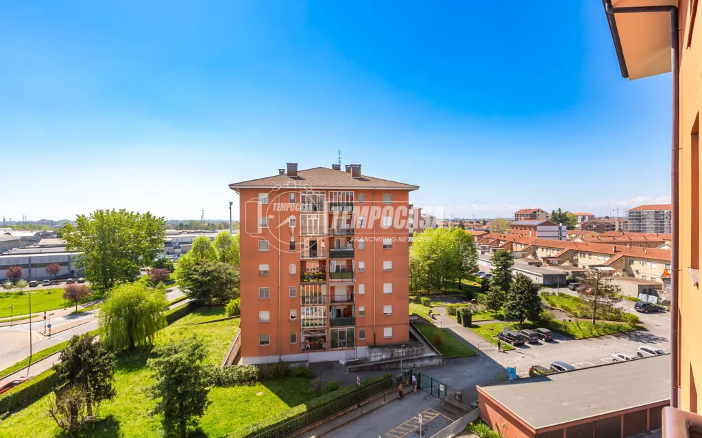 Aed - Rearranged Apartment with Open View in Moncalieri