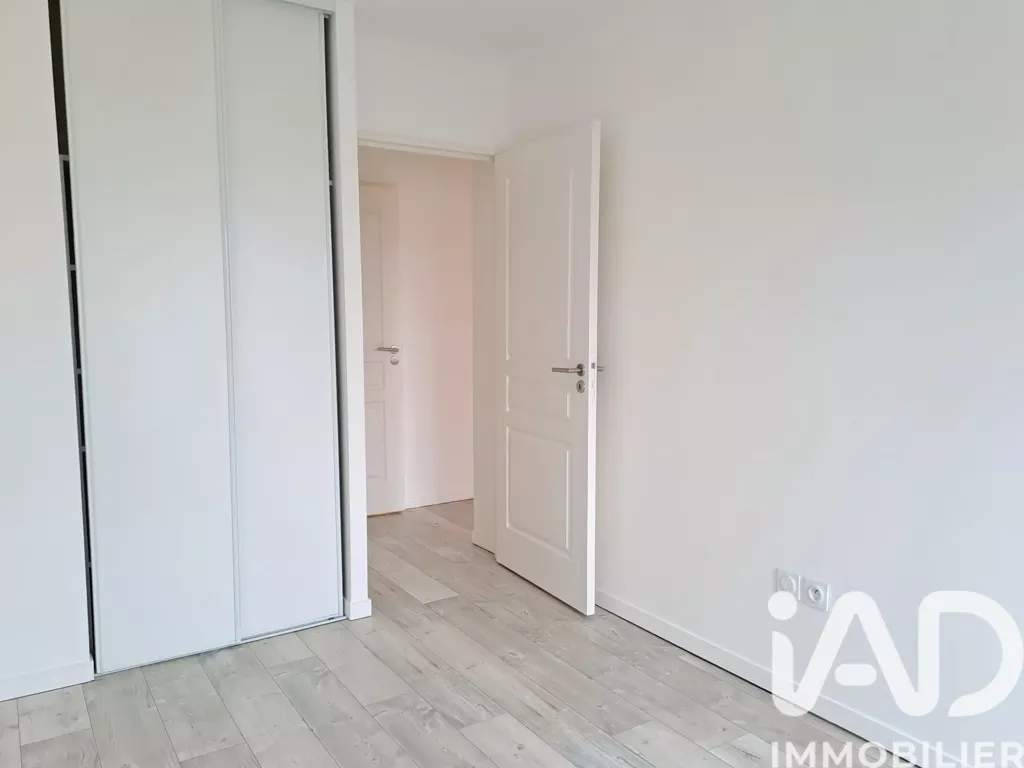 Camere da letto - 3-Bedroom Apartment with Parking in Chantilly Centre