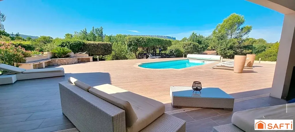 Bassein - Contemporary House with Pool in Ollières