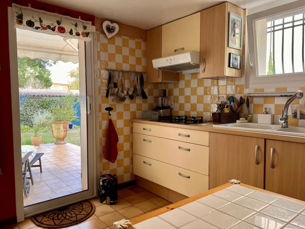 Cucina - 1950s Character House with Garden in Carcassonne