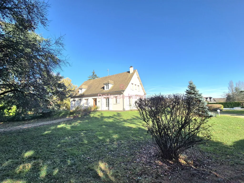 Aed - Rénovated House with Pool in Dracy-le-Fort