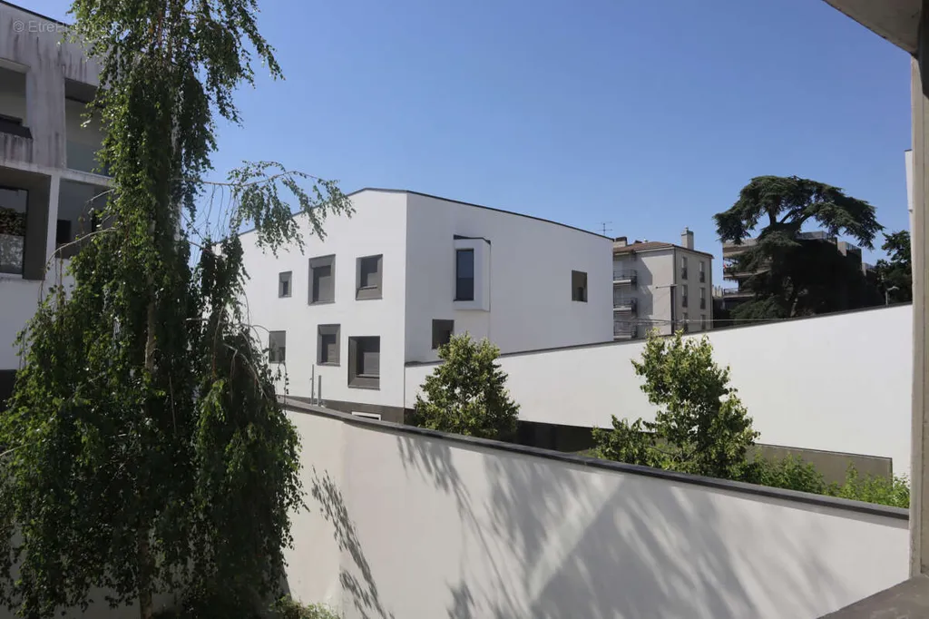 Jardin - Appartement T3 avec Loggia au Bouscat Centre