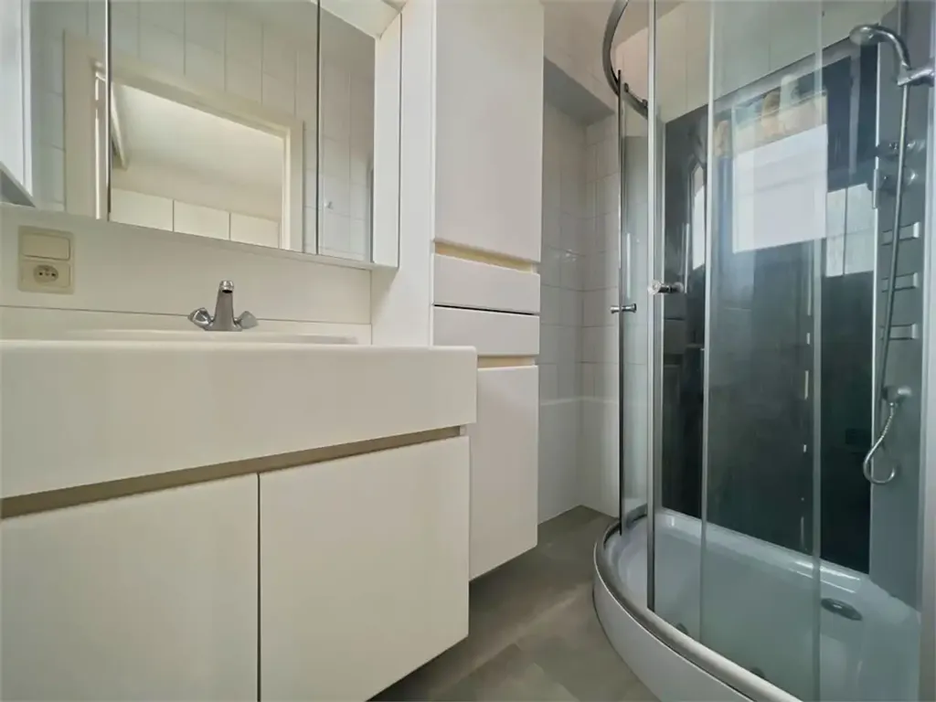 Salles de bain - Appartement Luminosité et Balcon au Centre de Torhout