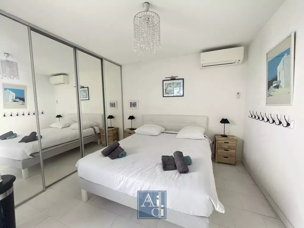 Magamistoad - Spacious 6-Piece Apartment in Cannes