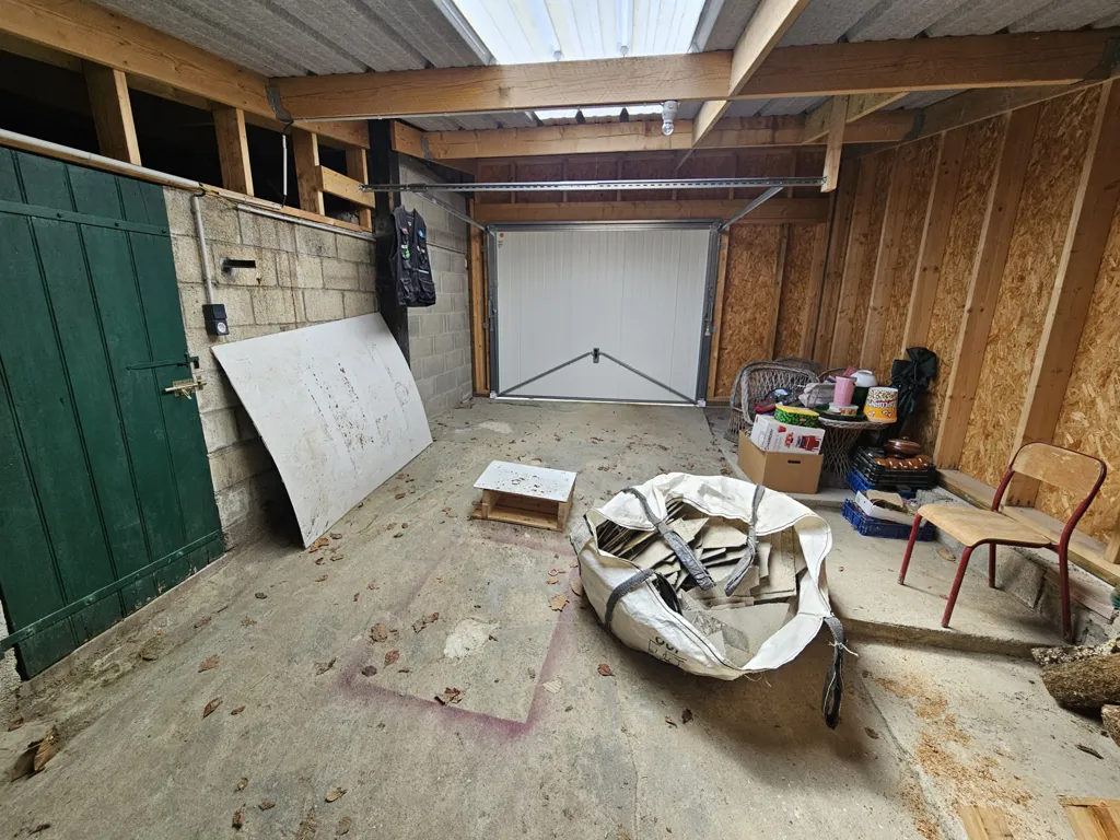 Garage - Maison de Bourg avec Garage à Saint-Gonnery