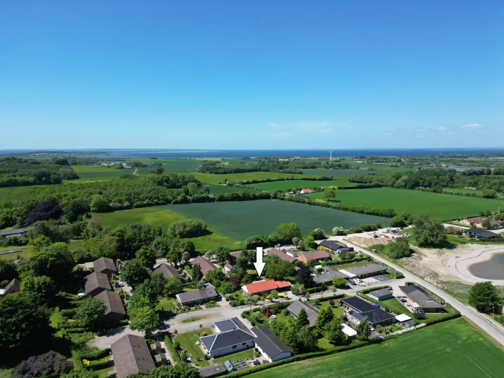 Õhuvaade - 1-Storey Villa with Garden in Humble