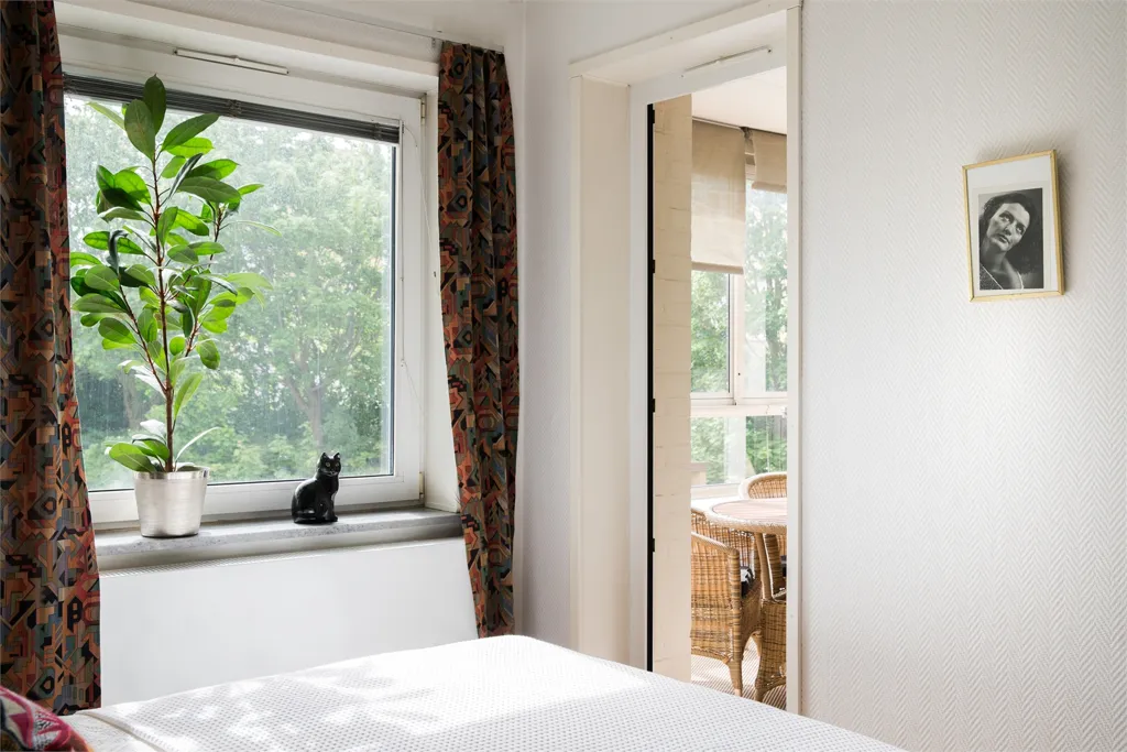 Magamistoad - Five-Room Apartment with Balcony in Malmö