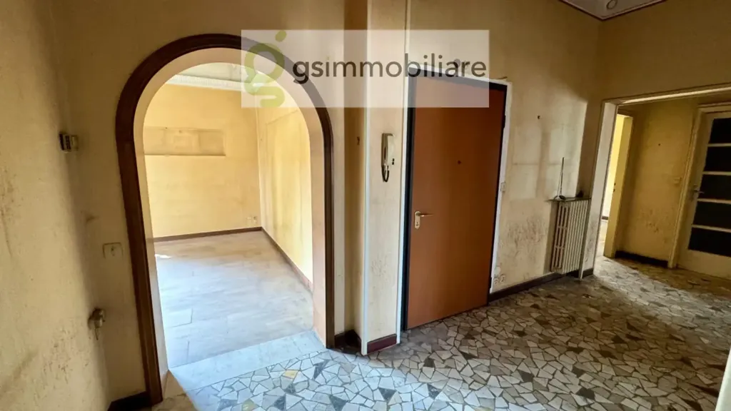Spacious Apartment with Garden View in Brescia