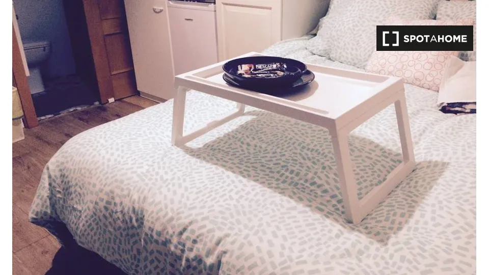 Chambres - Student Studio with Lift in Albors, Valencia