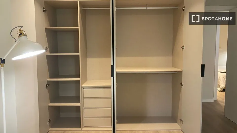 Toad - Shared Flat with Lift in Niño Jesús, Madrid