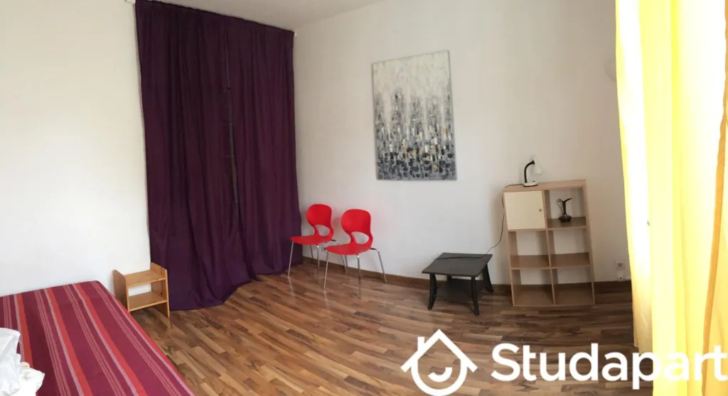 Chambres - Chambre en Colocation avec Jardin à La Rochelle