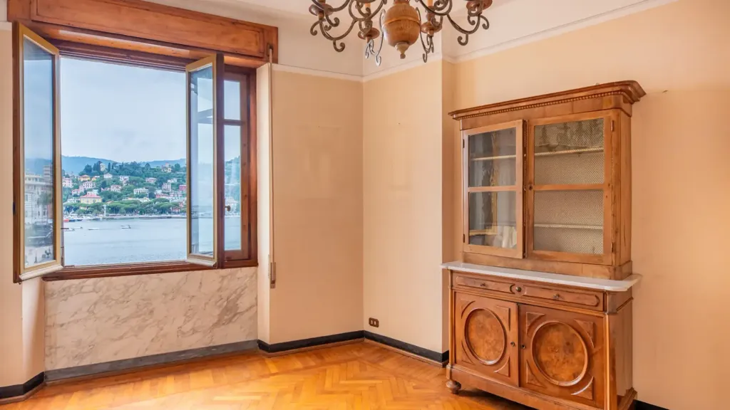 Soggiorno - Seafront Apartment with Terrace in Rapallo